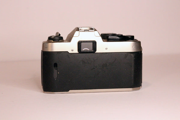 Nikon FM10 camera body - works but in very rough conditon - As-Is