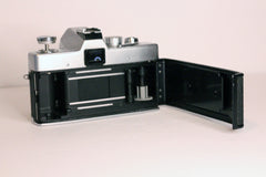 Minolta SRT-MCii seen from behind with film door open